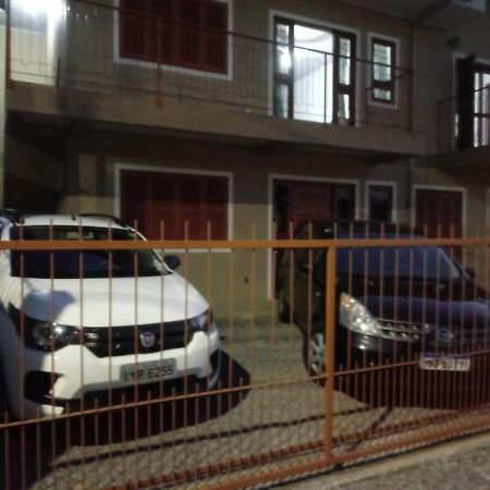 Residencial Henkes Canela Exterior foto